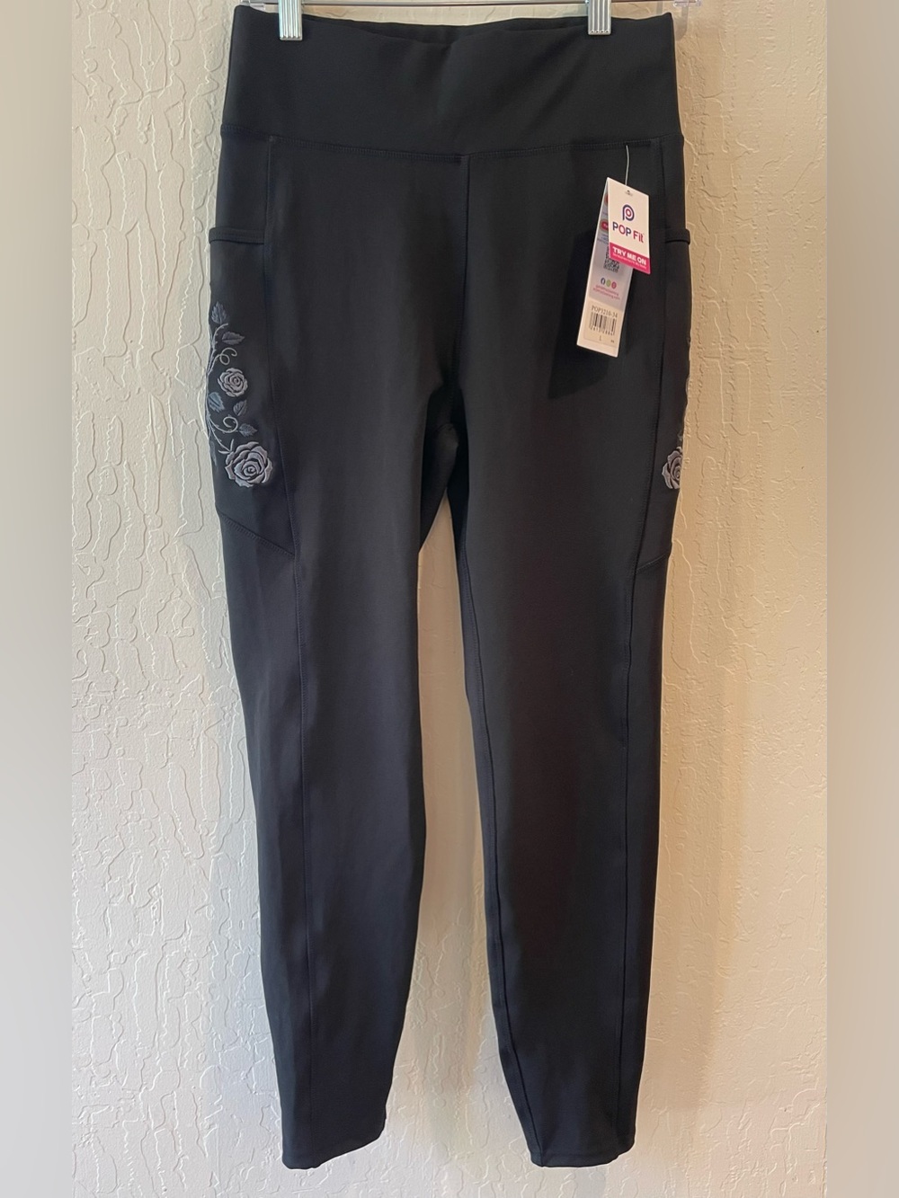 POP Fit Black Rose Embroidered Leggings w/ Pockets — NWT